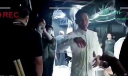 范哥爆料动作视频播放,惊险刺激，一镜到底！